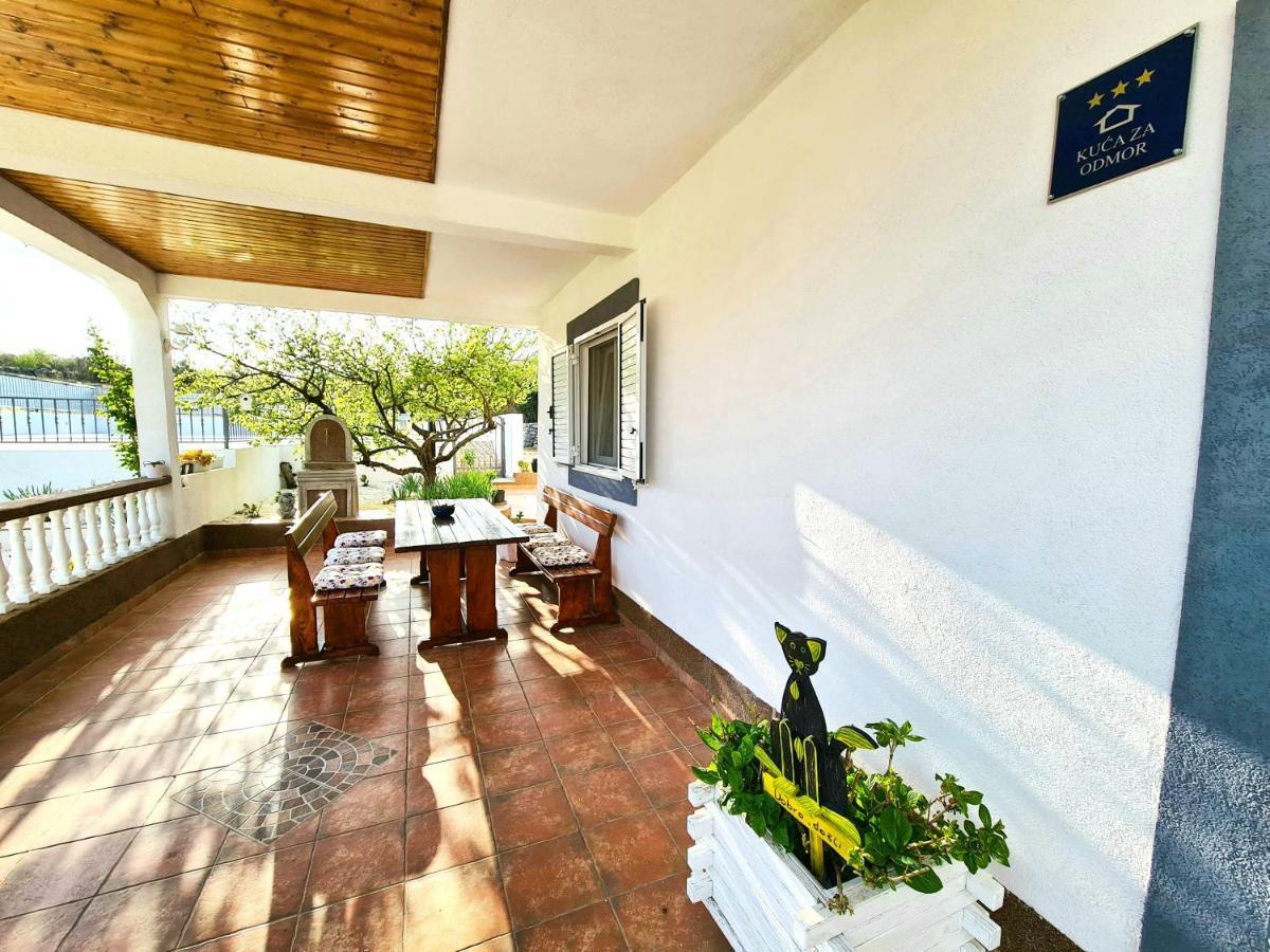 Villa House Camellia With Fenced Pool And Playground Blizna Donja Exterior foto