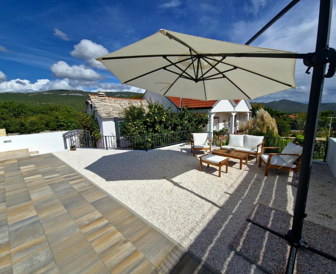 Villa House Camellia With Fenced Pool And Playground Blizna Donja Exterior foto